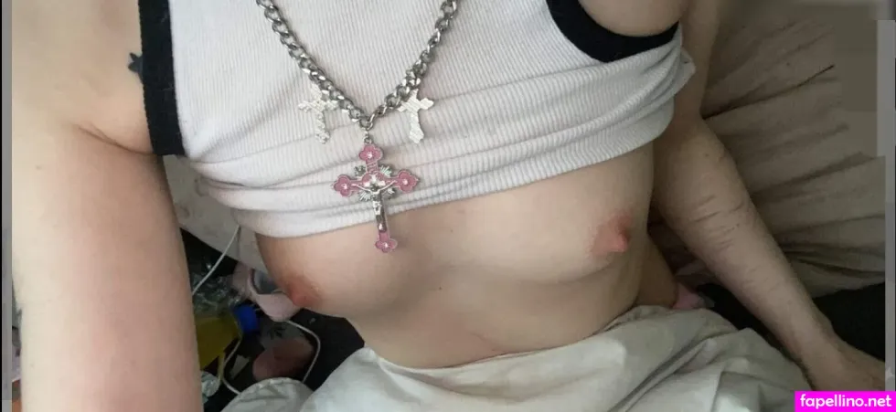 Smokingqueenpinki OnlyFans Thumbnail #zhIUtBDwAB