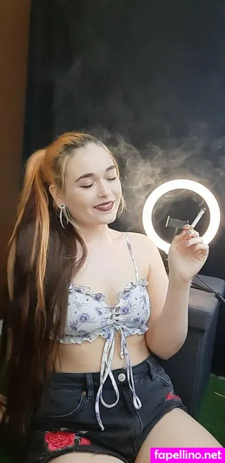 Smokingrapunzel2 OnlyFans Thumbnail #WOvXFAMzBp