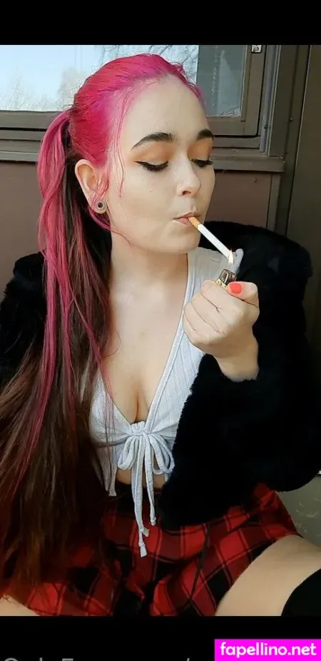 Smokingrapunzel2 OnlyFans Thumbnail #lT9ElUl1hI