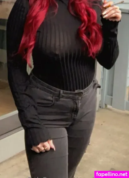 Smokingredxx OnlyFans Thumbnail #61II2YxqPD