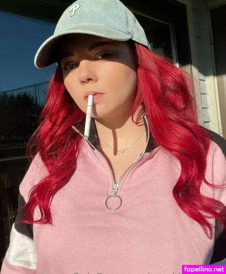 Smokingredxx OnlyFans Thumbnail #CVRSXcyBHo
