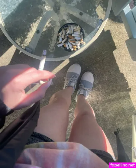 Smokingredxx OnlyFans Thumbnail #LZG6oY3wWm