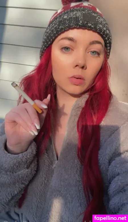Smokingredxx OnlyFans Thumbnail #P7LVFzIZhY