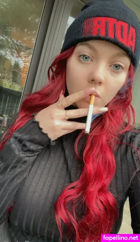 Smokingredxx OnlyFans Thumbnail #y5UA6399YD