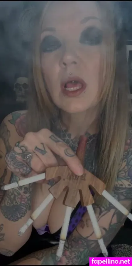 Smokingvixen OnlyFans Thumbnail #r1XxSnbYKA