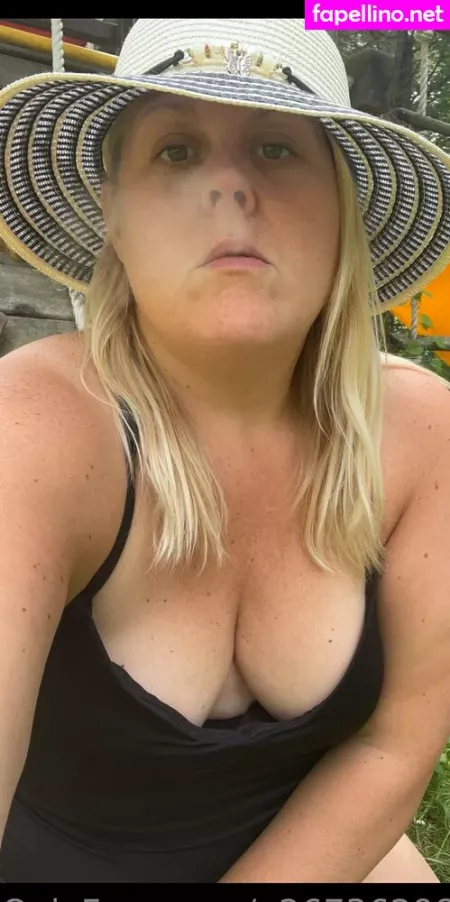 Smokybrookeb OnlyFans Thumbnail #0r5WlGPu4W