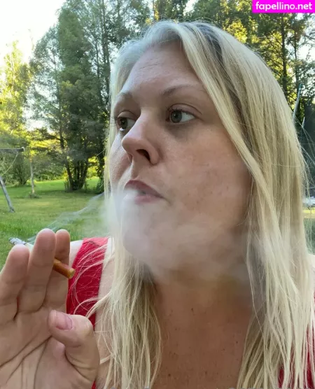 Smokybrookeb OnlyFans Thumbnail #iFq8zJ2OAn
