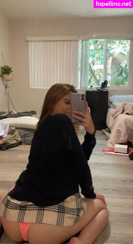 Smolbabie OnlyFans Thumbnail #4NPqbL3C8M