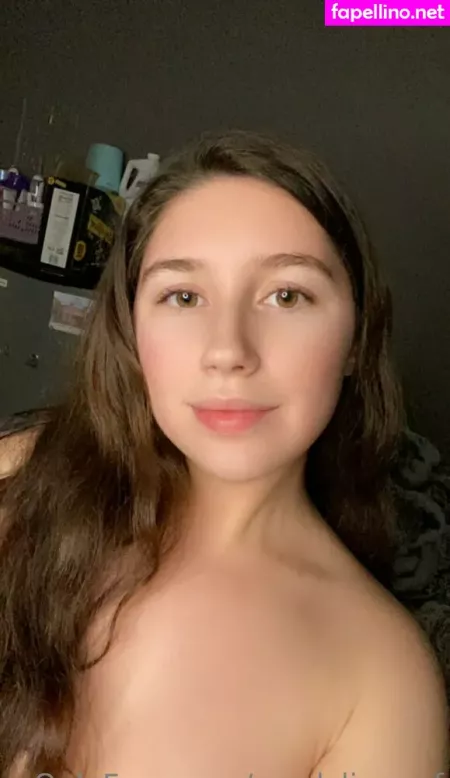 Smolclingygf OnlyFans Thumbnail #1IrAQhlmJR