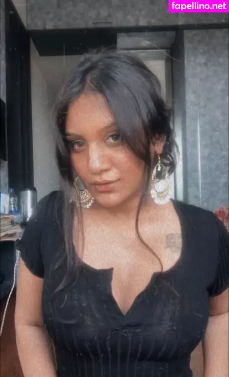 Smrithyy OnlyFans Thumbnail #Yq1We5XeWi