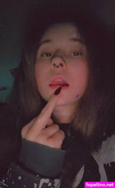 Sn0wf0xx0420 OnlyFans Thumbnail #cZzOiI7RGX
