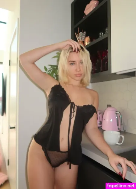 Snackinwithanastasia 2 OnlyFans Thumbnail #r5WuMiqqrg
