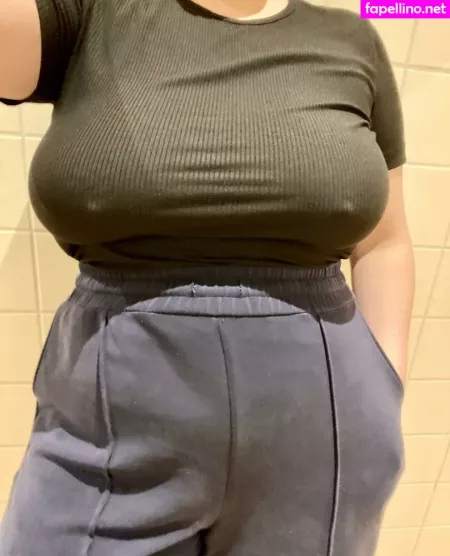 Snacky Thikums OnlyFans Thumbnail #B921LY5GMa