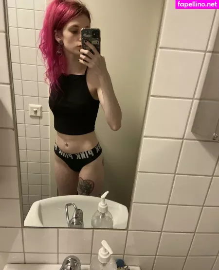 Snakefoxbox OnlyFans Thumbnail #VWq96Rb9qK