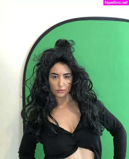 Snarkybrunette OnlyFans Thumbnail #49Hqftr3dJ
