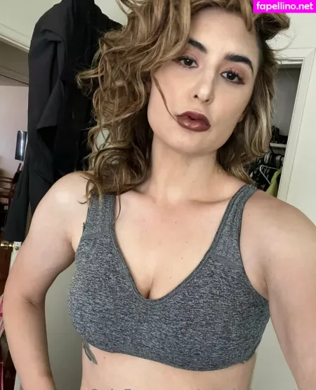 Snarkybrunette OnlyFans Thumbnail #COU6coRUtO