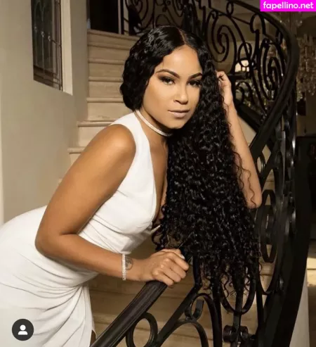 Snarkybrunette OnlyFans Thumbnail #D6upFSVoUa