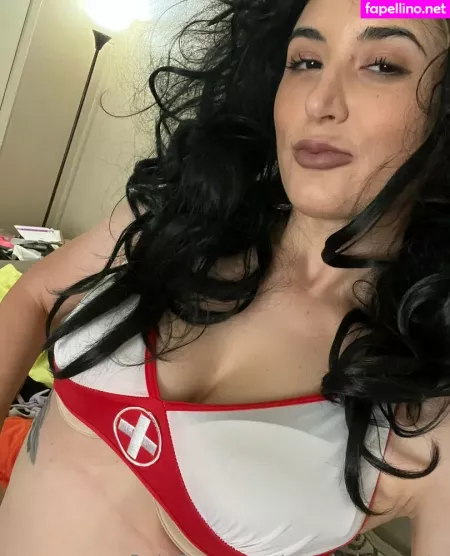 Snarkybrunette OnlyFans Thumbnail #Ff3D8zNsU2