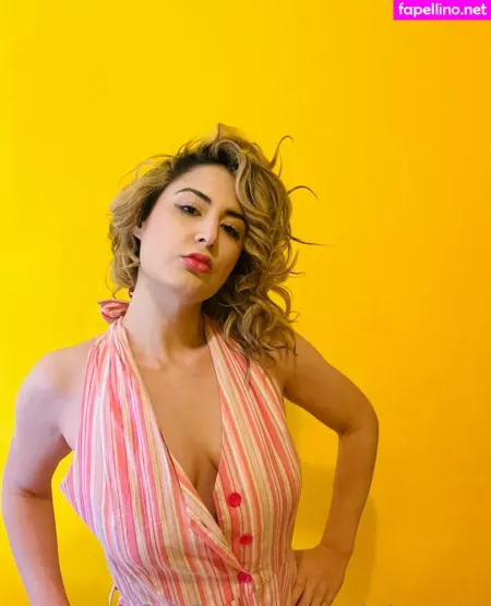 Snarkybrunette OnlyFans Thumbnail #IIGQ58AZTG