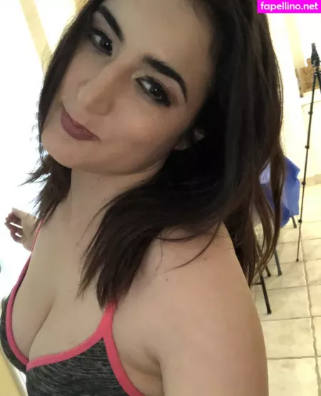 Snarkybrunette OnlyFans Thumbnail #Ov2GBAaCIY
