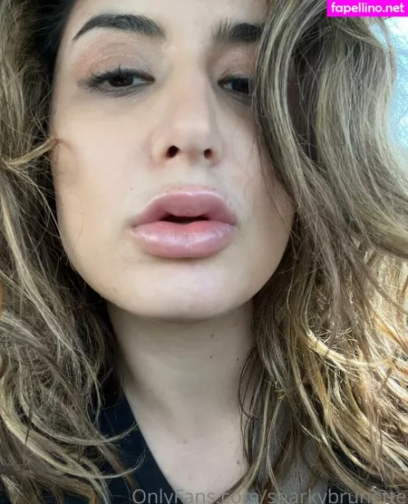 Snarkybrunette OnlyFans Thumbnail #X8eKxPw8Io