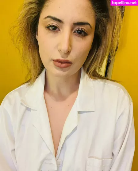 Snarkybrunette OnlyFans Thumbnail #lTMLw1ucUO