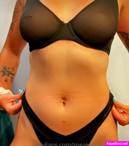 Sneakersandlingerie OnlyFans Thumbnail #jUAmYDRNjL