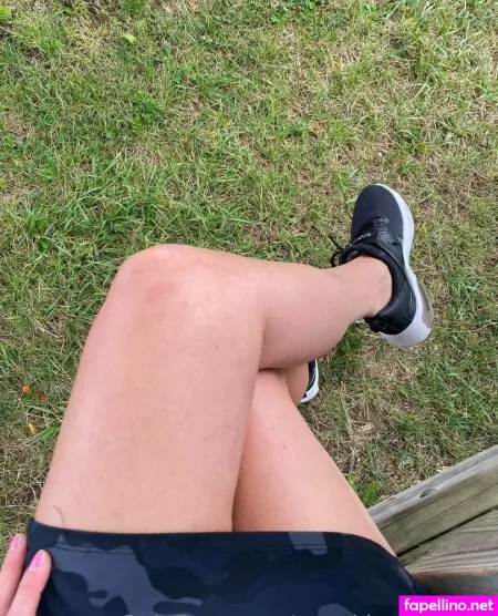 Sneakinsalliefree OnlyFans Thumbnail #UKeTtqzTGH