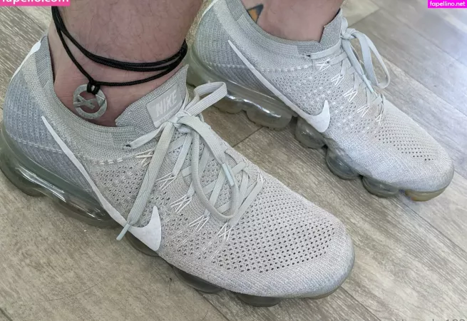 Sneaks182 OnlyFans Thumbnail #ZZkrClivKp
