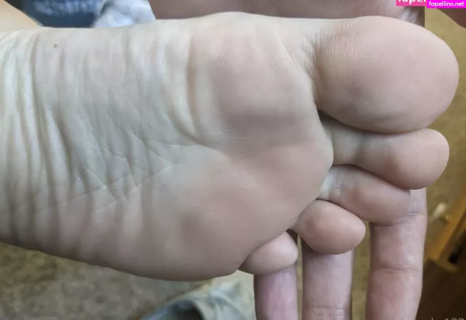 Sneaks182 OnlyFans Thumbnail #tSToudqKW4