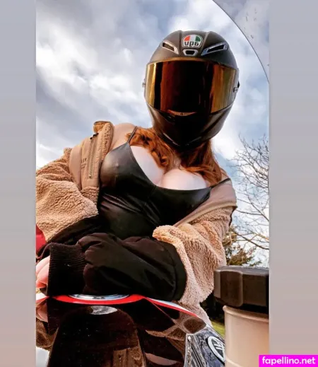 Sneaxter OnlyFans Thumbnail #2tE1D6q1e9