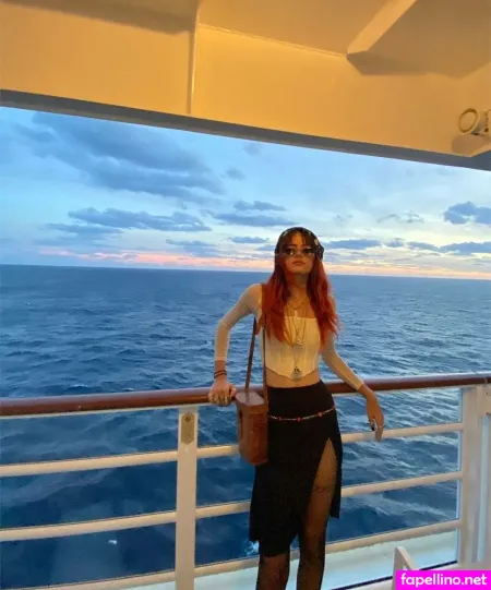 Snickerbitch 2 OnlyFans Thumbnail #Lz6TxJ621V