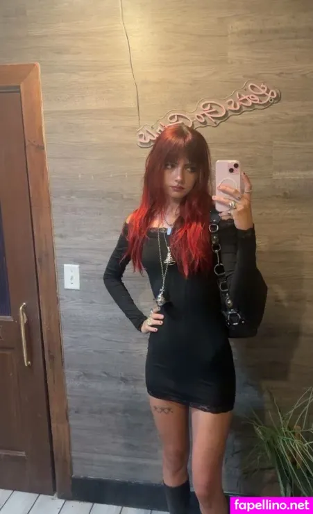 Snickerbitch 2 OnlyFans Thumbnail #ZY73jJh7ep