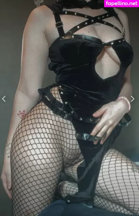 Snitchesgetstiches OnlyFans Thumbnail #LZTBPXYRZR