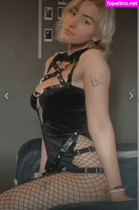 Snitchesgetstiches OnlyFans Thumbnail #vskmoejgUh