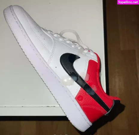 Snkrs Uncensored OnlyFans Thumbnail #8Zoxv8bUwa
