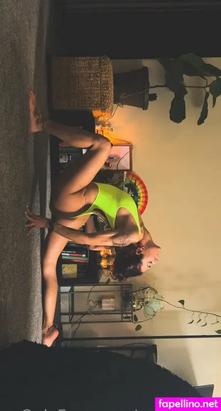 Snnylyoga OnlyFans Thumbnail #N3ffH8Qi1Q