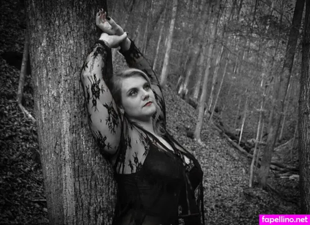 Snobunnybarbie92 OnlyFans Thumbnail #w6WMqiHhDT