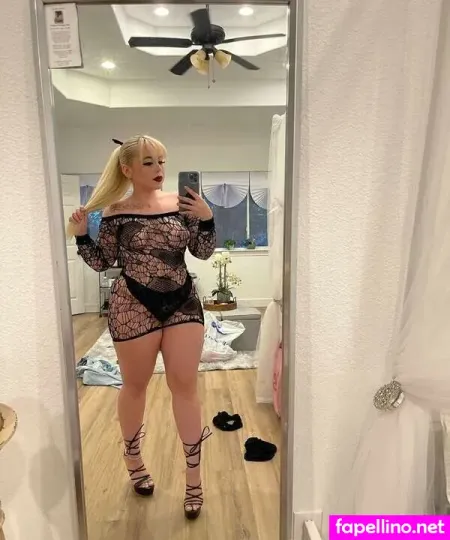 Snobunnyblondie OnlyFans Thumbnail #TTt0NGYydL