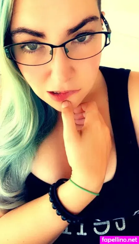 Snow White1121 OnlyFans Thumbnail #N5btNJRS18