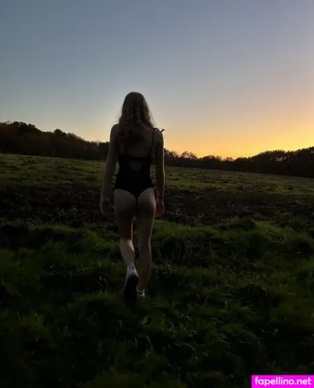 Snowbunny Lena OnlyFans Thumbnail #5lBoWJNWRR