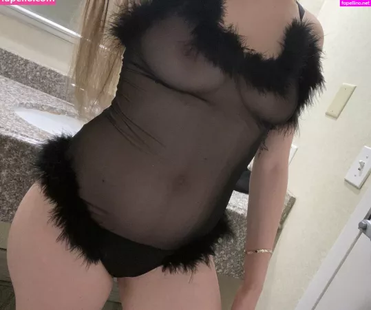 Snowbunny1024 OnlyFans Thumbnail #ODQTHYZu6C