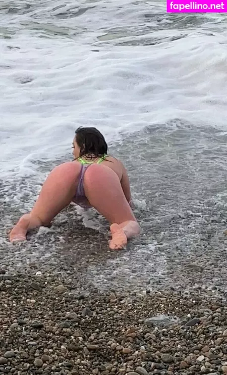 Snowbunnygang420 OnlyFans Thumbnail #QUoponYX78