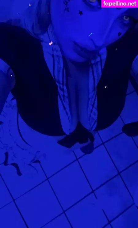 Snowbunnygang420 OnlyFans Thumbnail #QhEUMRBkgc