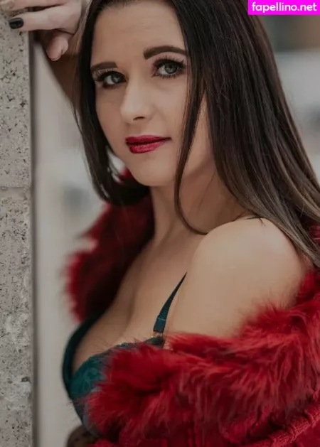 Snowwhite069 OnlyFans Thumbnail #qnIDyMkV6d