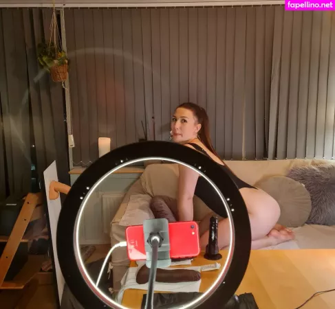 Snowwhitedkfree OnlyFans Thumbnail #1lcNyZdTo3