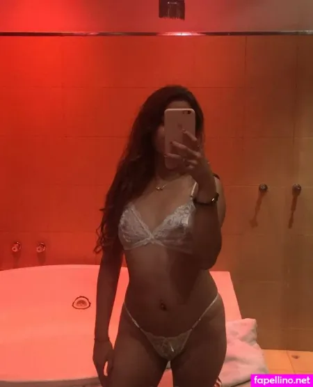 Snowwhitehot OnlyFans Thumbnail #wSHHoOBAc6