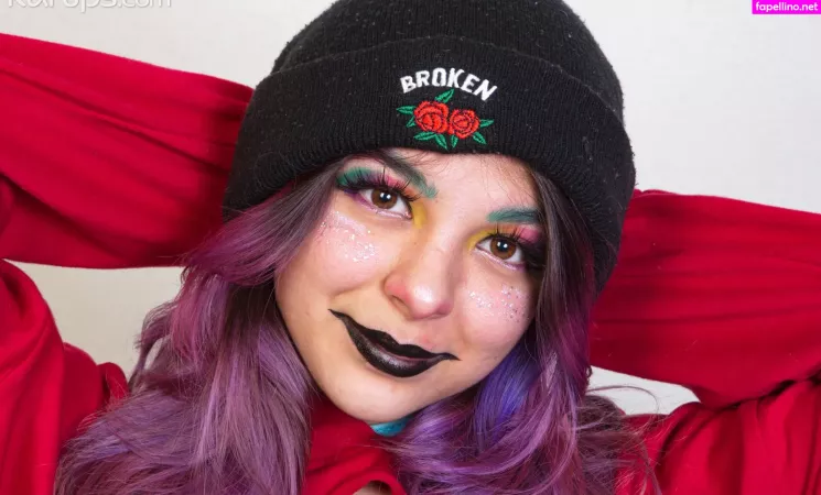 Snuggle Bug OnlyFans Thumbnail #mokkR6vyAE