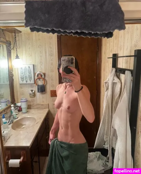 Snugglysweaterof OnlyFans Thumbnail #7DixoZr2Bx