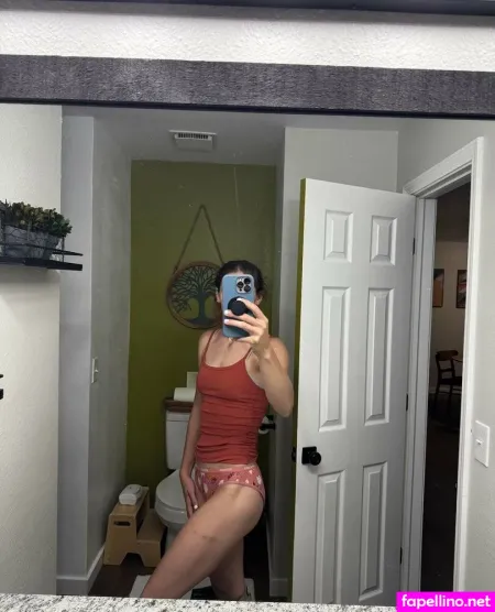 Snugglysweaterof OnlyFans Thumbnail #IJ6LMsHdRe